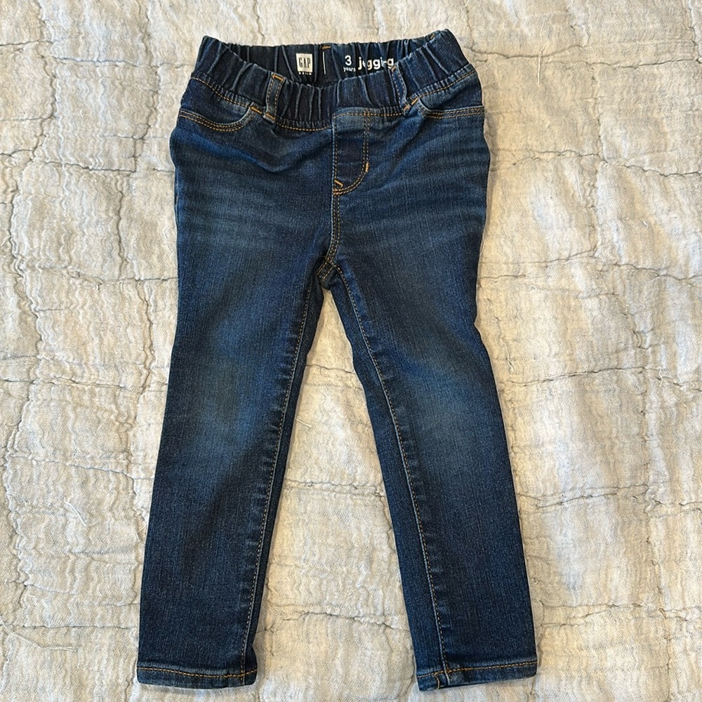 Girls Gap jeggings.  Size 3T